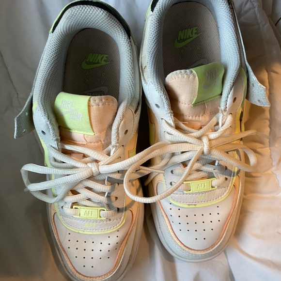 NIKE AIR FORCE 1 SHADOW 'SUMMIT WHITE/CRIMSON TINT' - Picture 2 of 7